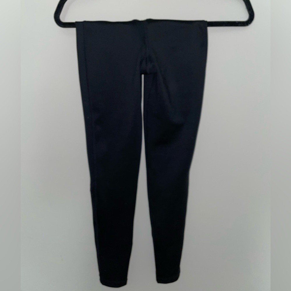 Black sport leggings